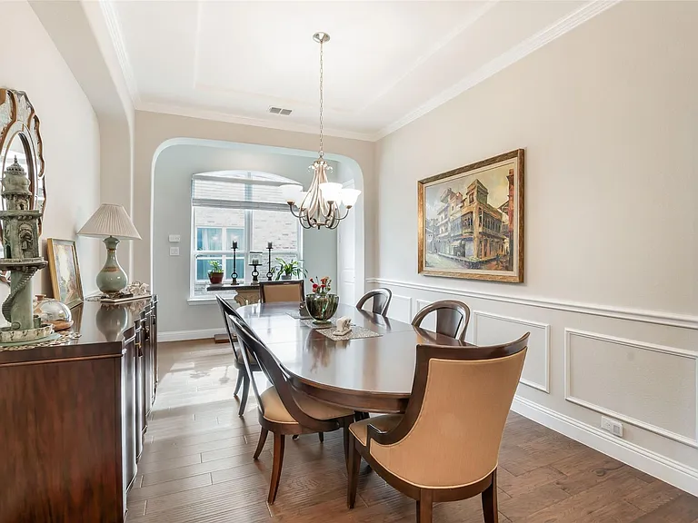 12818 Caterpillar Dr — Photo 9