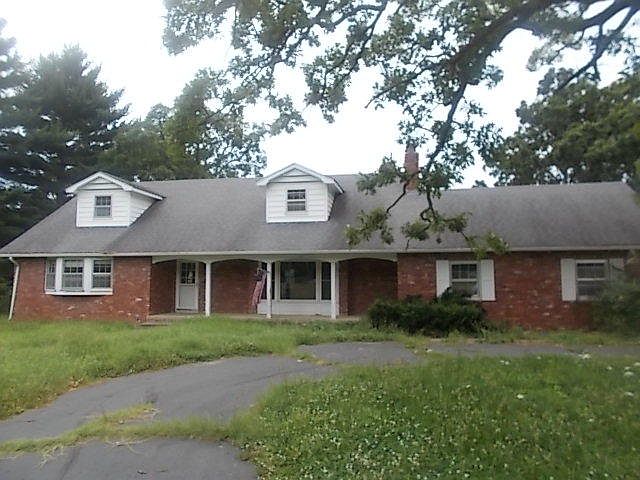 1st image of 8858 Gateway Dr