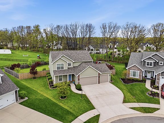 2nd image of 595 Highfields Cv