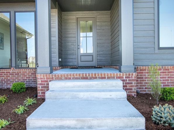 511 Glen Creek St, Newton, KS 67114