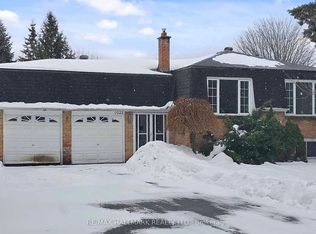 1022 Janette St, Newmarket, ON L3Y3C5