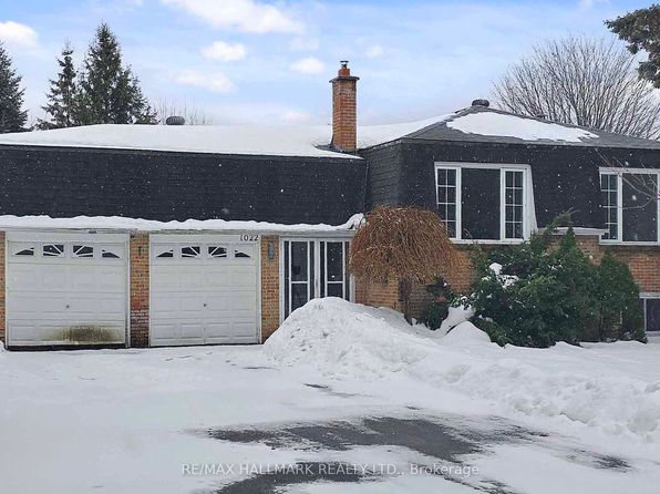 1022 Janette St, Newmarket, ON L3Y 3C5