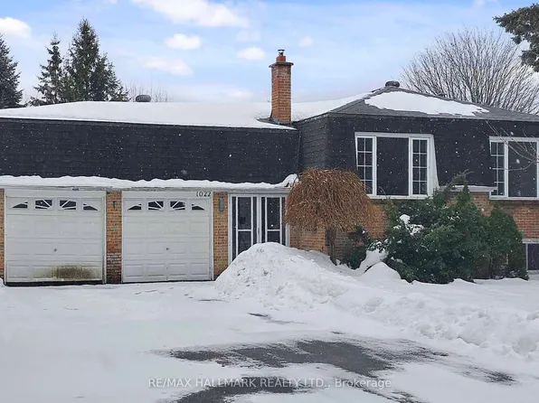 1022 Janette St, Newmarket, ON L3Y 3C5