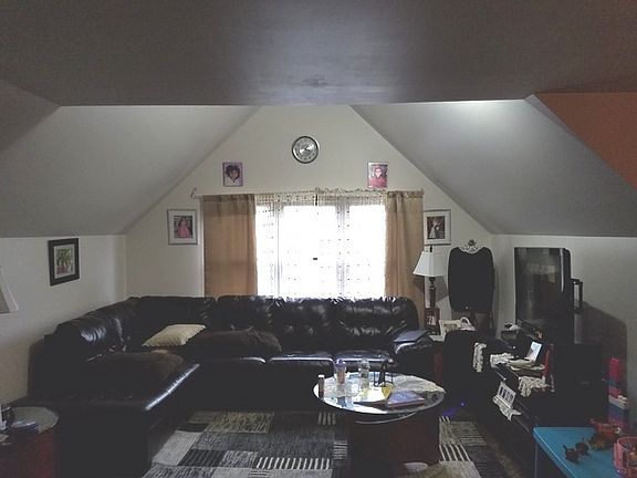 2nd image of 1822 S 49th Ave