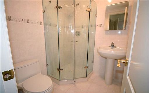 3rd image of 8686 Bay Pkwy APT 4F