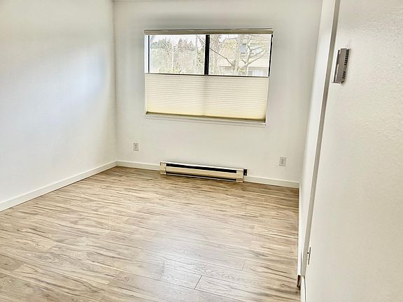 2nd image of 3030 80th Ave SE Unit 101