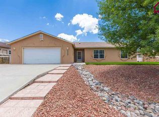 2058 Reina Dr, Las Cruces, NM 88007