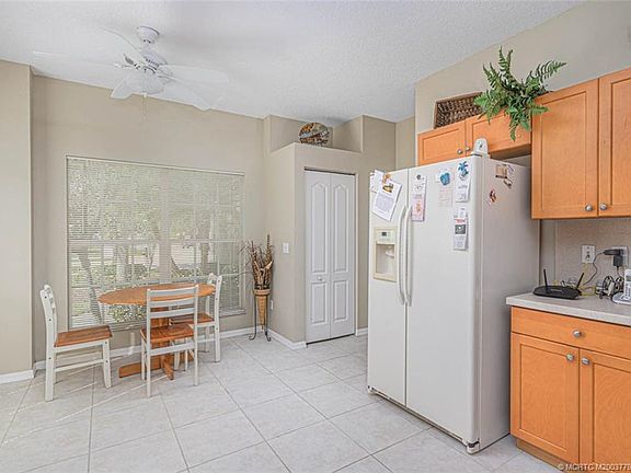 5th image of 9840 SW Glenbrook Dr