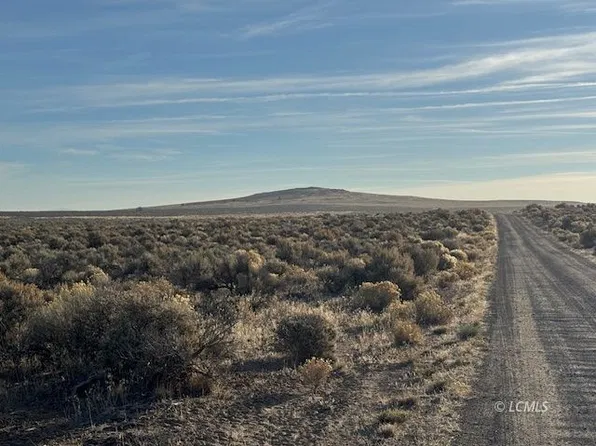 Millican Rd, Christmas Valley, OR 97641