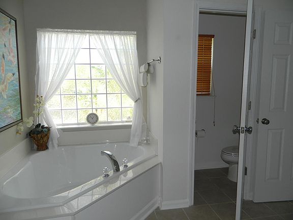 4th image of 1167 Hammrick Ln