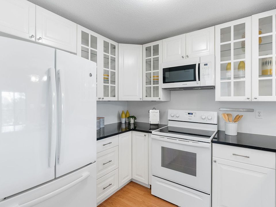 8013 Xerxes Ave S #B205, Bloomington, MN 55431 | Zillow