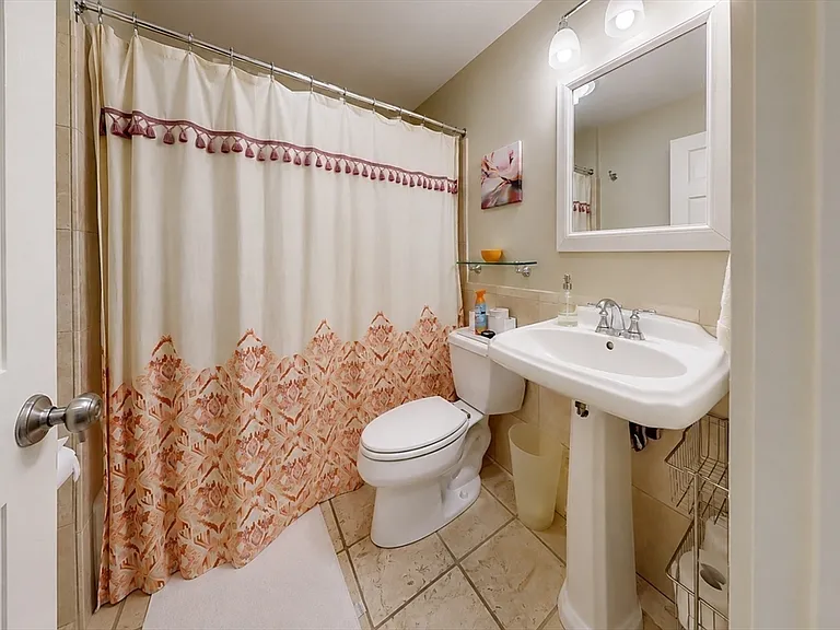 31 Hanson St #3 — Photo 13