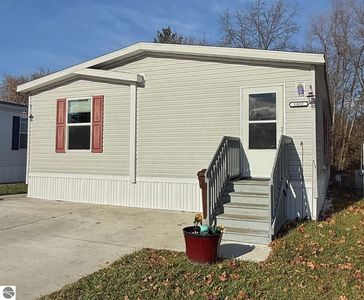 1032 Pebble Creek Dr, Mount Pleasant, MI, 48858