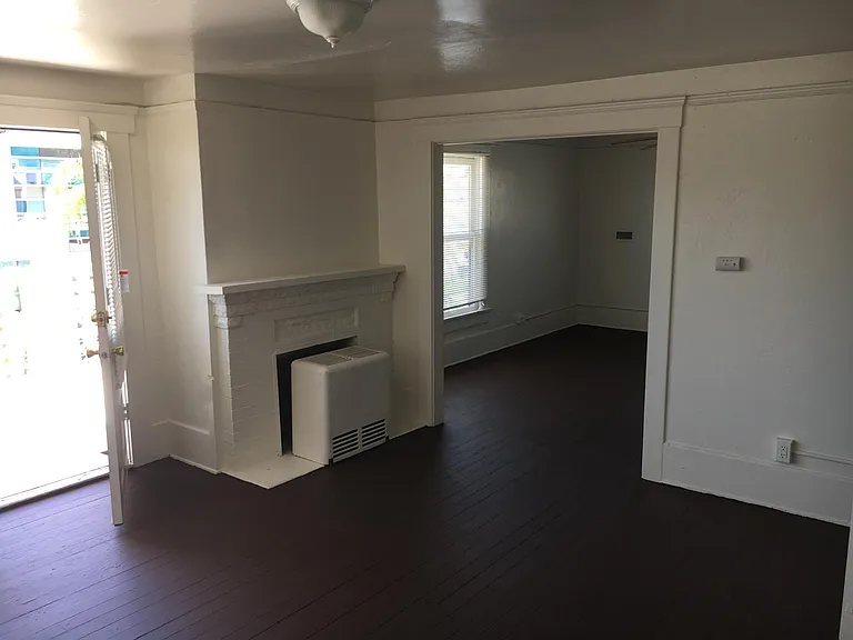1915 4th Ave #9 — Photo 6