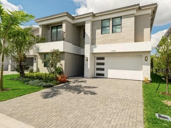 17041 Teton River Rd, Boca Raton, FL 33496