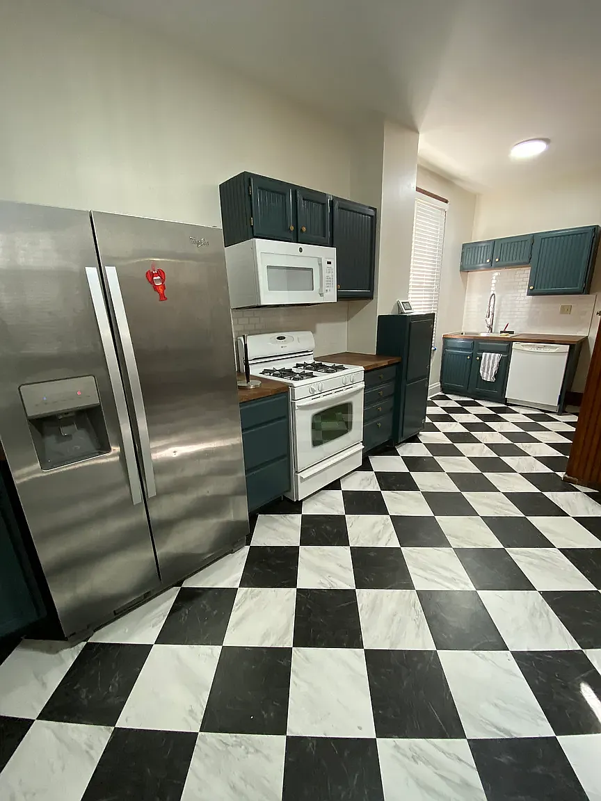 2 bed, 1300 sqft, $2,000 — Photo 4