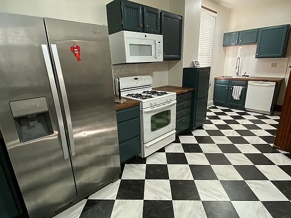 4th image of 319 Pershing Ave