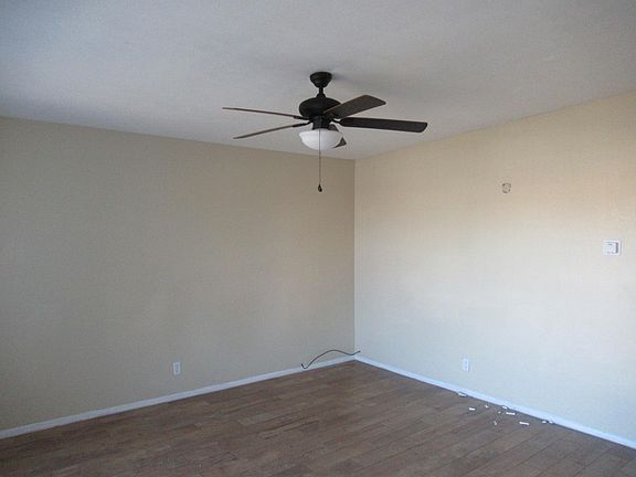 3rd image of 10005 Jamaica St