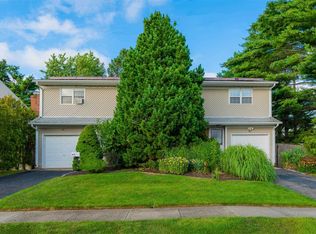 801-803 N Jefferson Ave, Lindenhurst, NY 11757