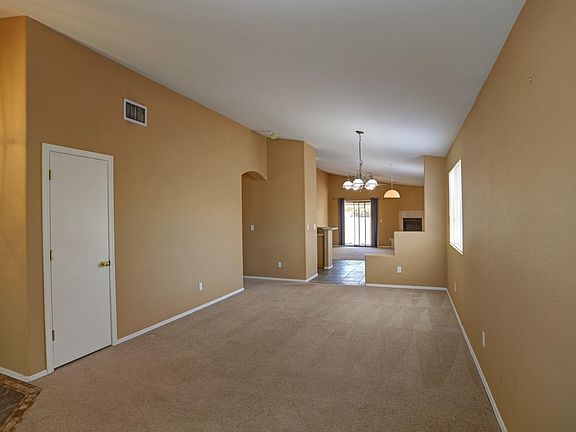4th image of 3264 W Via Campana De Cobre