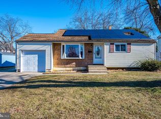 33 Elton Ave, Hamilton, NJ 08620