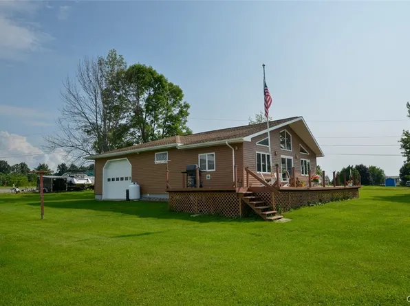 15261 Carrier Ln, Clayton, NY 13624