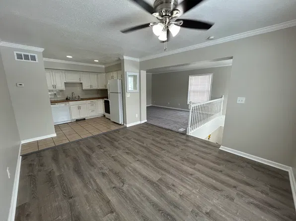 1340 Hibbard Dr APT C, Stow, OH 44224