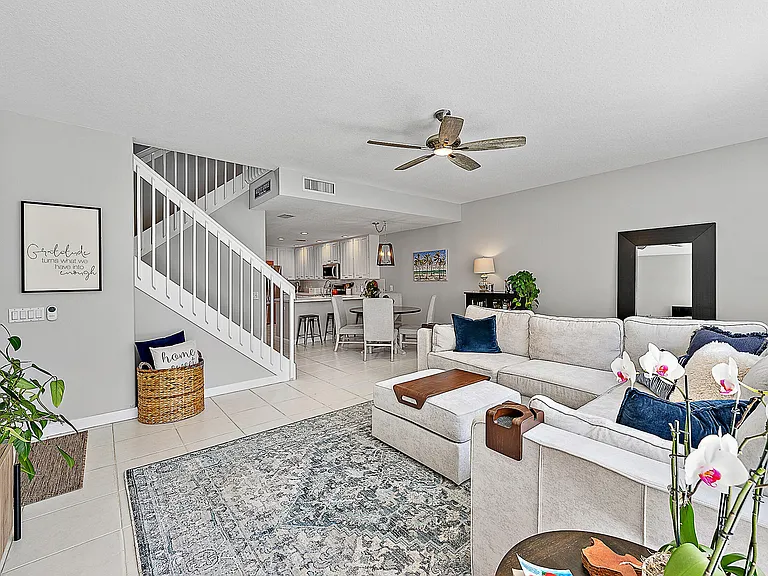 107 Rivinia Dr — Photo 6