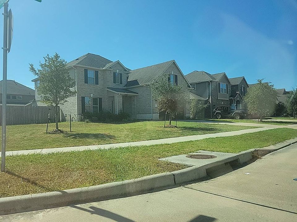 2nd image of 103 Blossom Terrace Ln