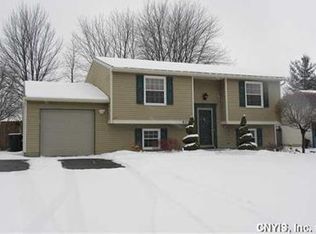 6231 Wynmoor Dr, Cicero, NY 13039