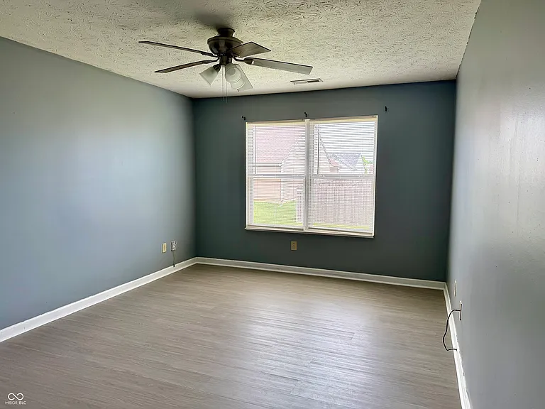 652 Loon Ln — Photo 18