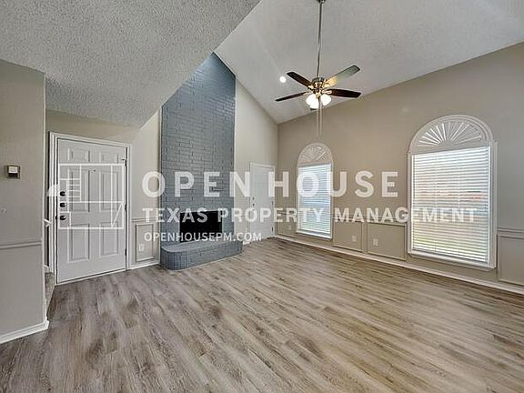 4th image of 4208 Phoenix Dr