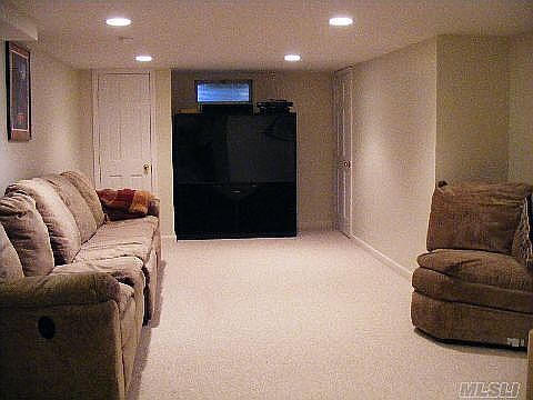 5th image of 3 Vale Ct