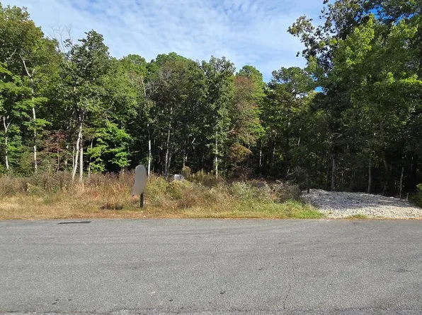 18390 Matthews Dr, Lexington Park, MD 20653