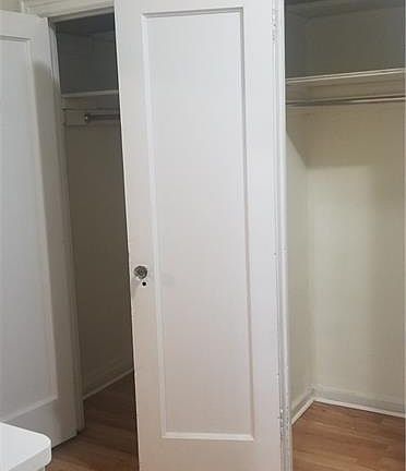 4th image of 2743 Bronxwood Ave