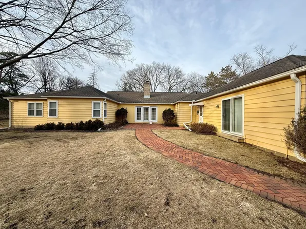 1040 Mayowood Rd SW, Rochester, MN 55902