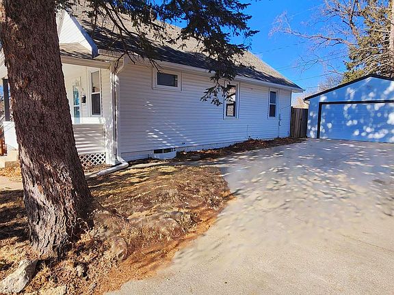 2nd image of 5208 William St