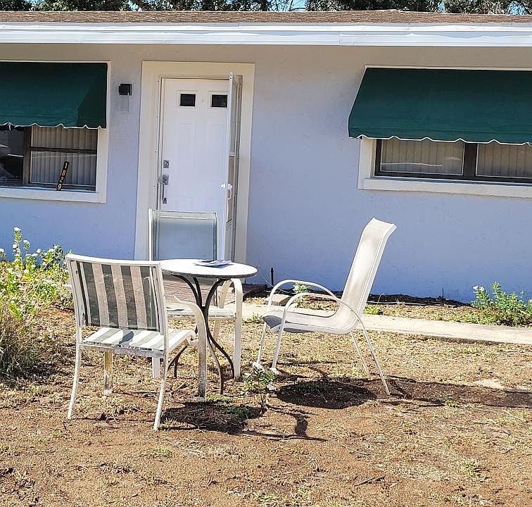 1st image of 1829 Towhee Ln