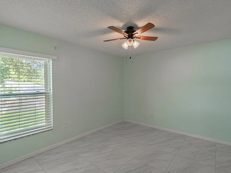10435 Crestfield Dr — Photo 36
