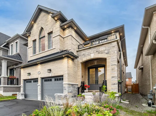 1352 Blackmore St, Innisfil, ON L9S 0J8