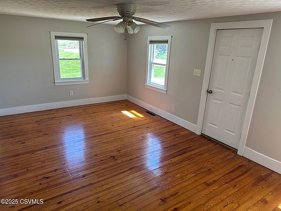2nd image of 2135 Cold Run Rd