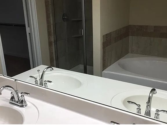 4th image of 1436 Glen Garden Dr