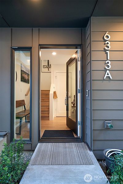 4th image of 6313 9th Avenue NE #A