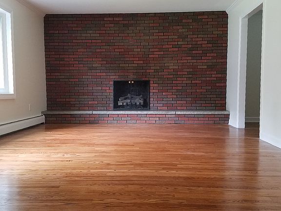 Brick & Bluestone Fireplace 