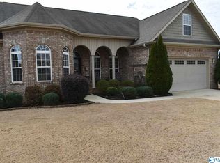 368 Northlake Dr, Meridianville, AL 35759