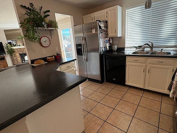 5th image of 8094 Miller Cir