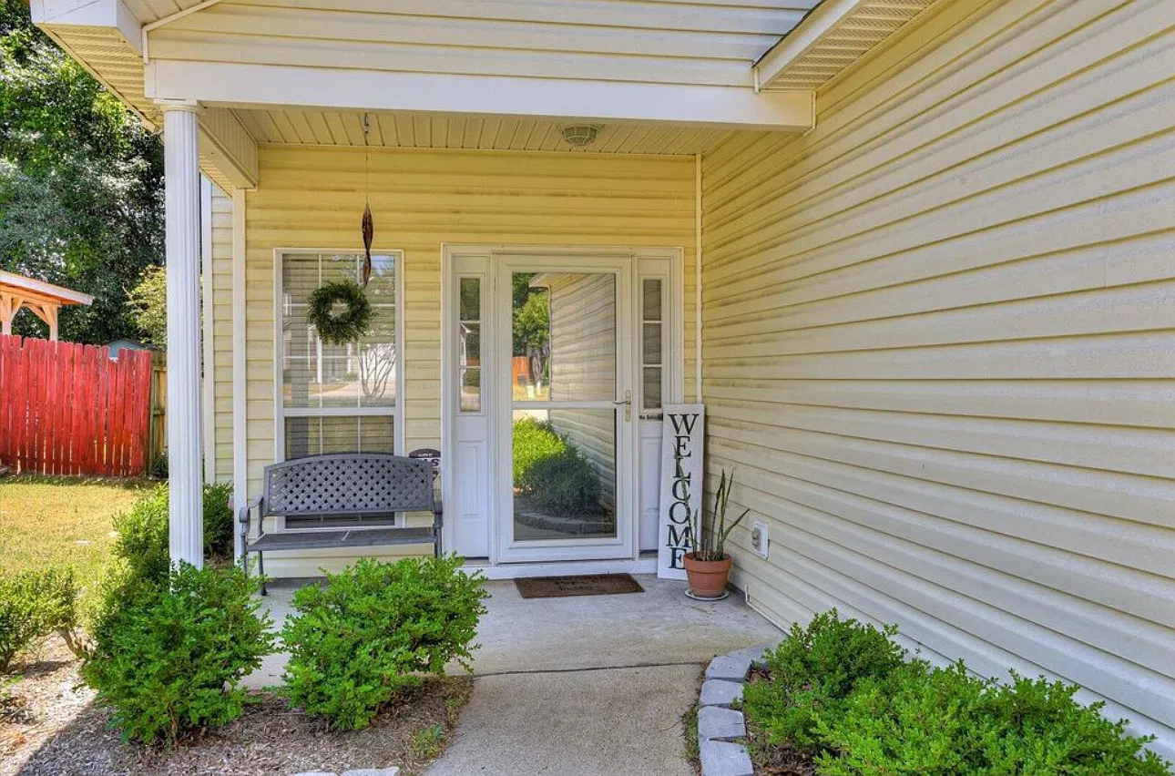 3 bed, 1253 sqft, $1,650 — Photo 3