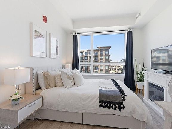 4th image of 40 Esplanade Ln #406