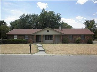 2nd image of 3311 Cathlinda Dr