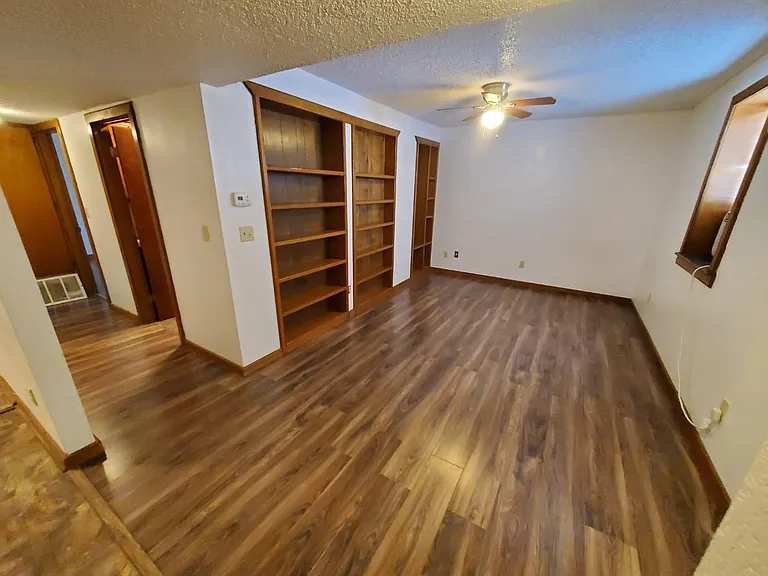 101 E Carson Ave #4 — Photo 6